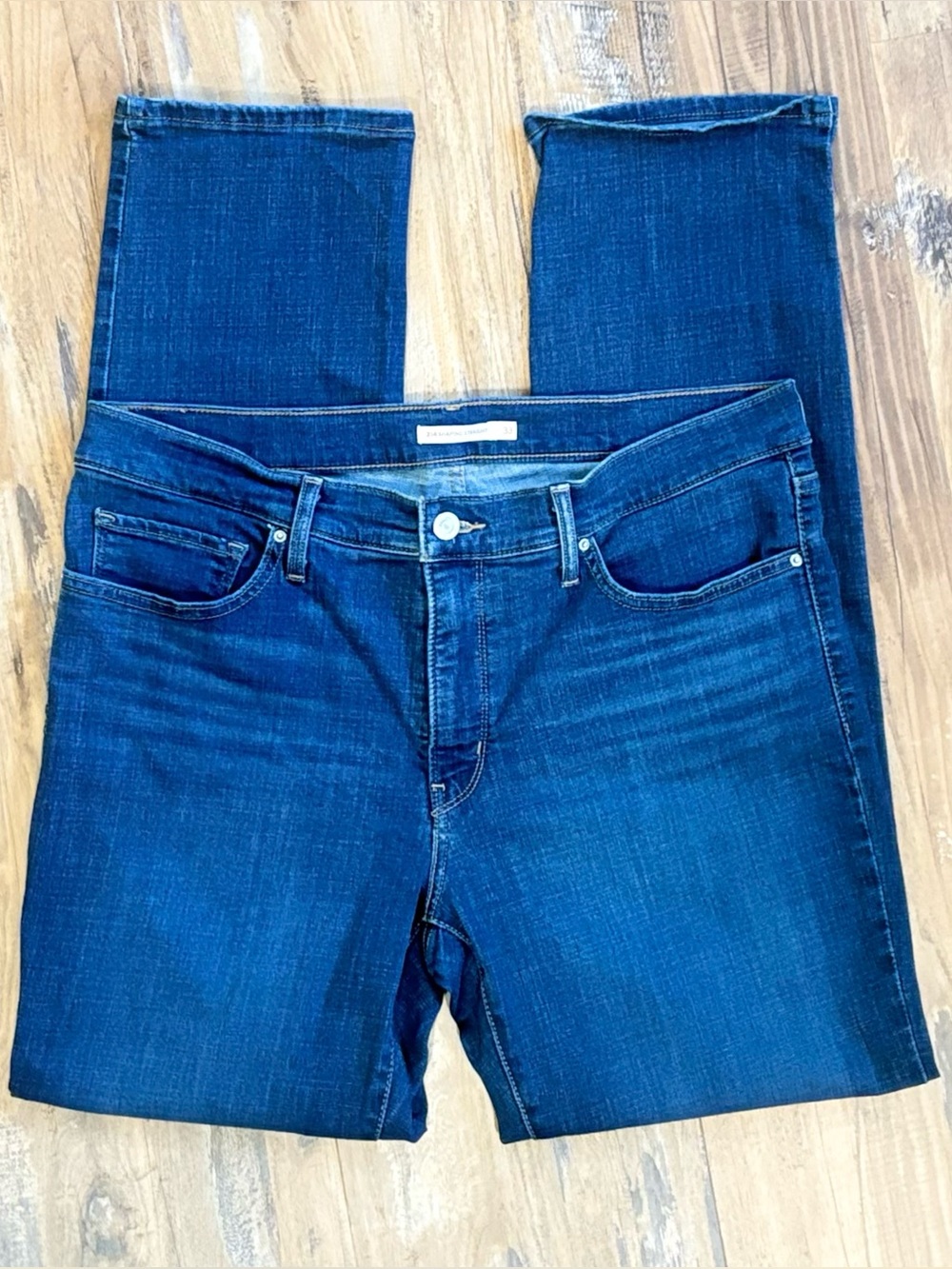 Levi’s 314 Shaping Straight Jeans 33x32 Medium/Dark Wash Stretch Denim Mid Rise - Picture 2 of 13